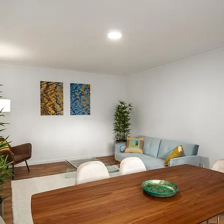 Apartament Lovely 2br W/ Views Over The River, Parking Incl