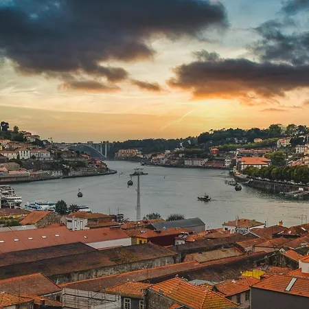 Apartament Lovely 2br W/ Views Over The River, Parking Incl Vila Nova de Gaia