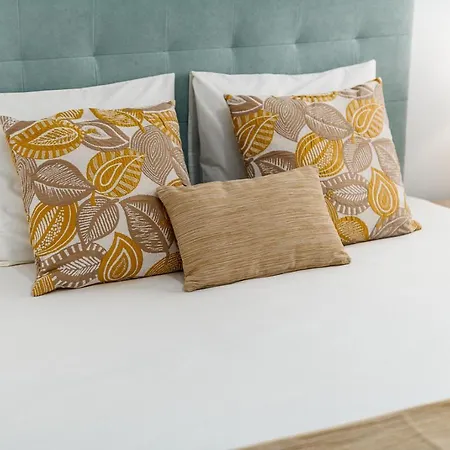 Апартаменты Lovely 2br W/ Views Over The River, Parking Incl Вила-Нова-ди-Гая