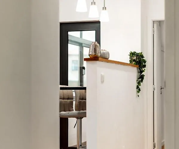 Lovely 2br W/ Views Over The River, Parking Incl * Vila Nova de Gaia