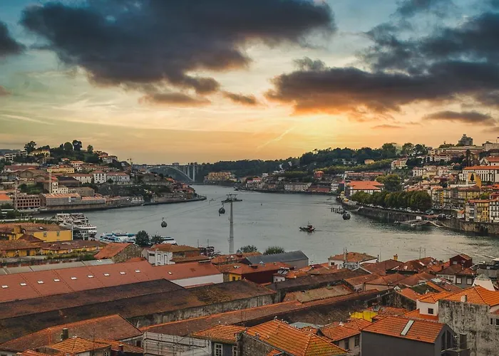 Apartman Lovely 2br W/ Views Over The River, Parking Incl Vila Nova de Gaia
