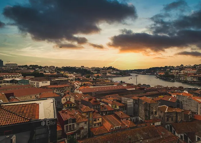 Lovely 2br W/ Views Over The River, Parking Incl Apartman *